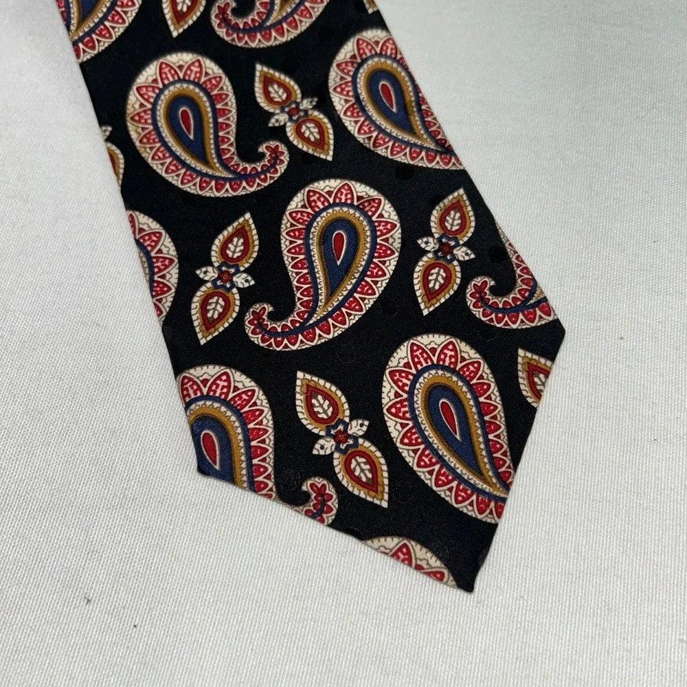 Villa Bugatti Black Paisley Italian Silk Necktie Luxury‎ Designer Classic